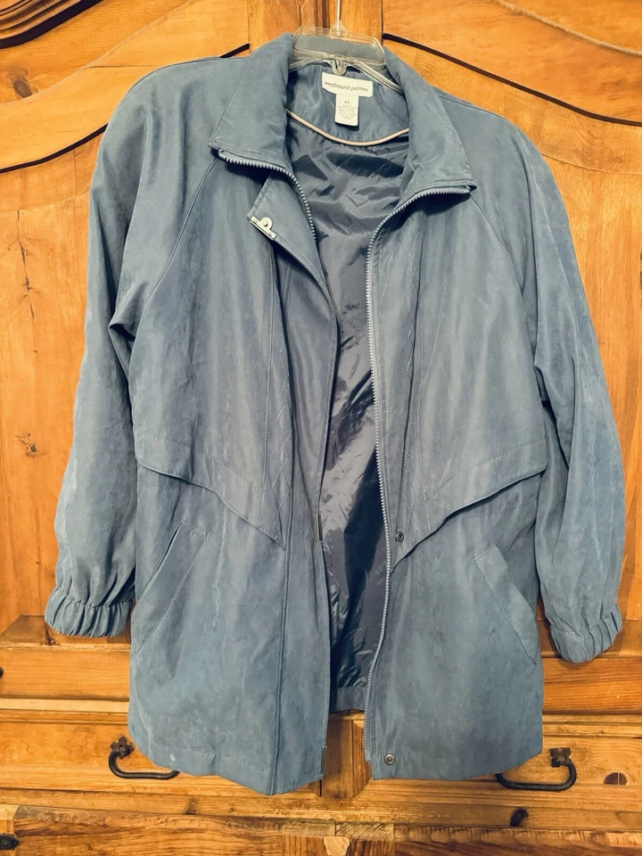 Abrigo de lluvia para mujer Westbound Petites resistente al agua chaqueta azul talla PS Foto 2 de 4