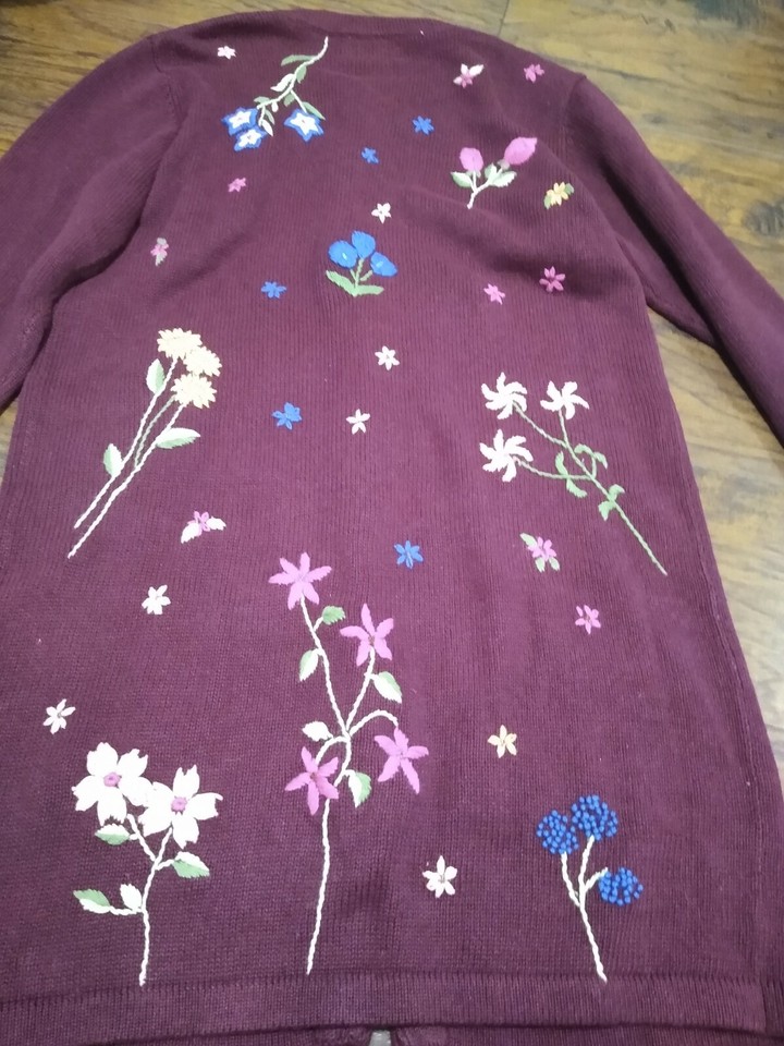 QVC Quacker Factory beaded Embroidered Daisy Floral Sweater long