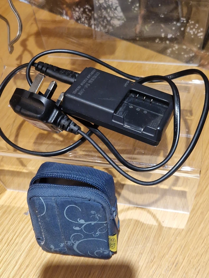Fujifilm Digital Camera FinePix F480 8.2MP Black Tested Fully Working, photo 2 of 5