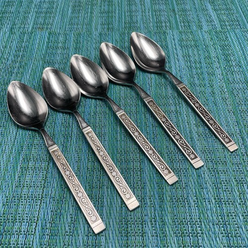 5 cucharaditas Oneida SSS MIDNIGHT de acero inoxidable con pergaminos de acento negro cubiertos de colección - Imagen 1 de 7