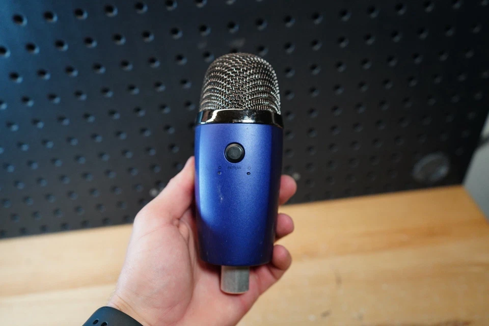 (M) Blue Yeti Nano Premium Studio Mic  M/N:A00098 P/N:888-00015 NO CORD - Image 3 of 4