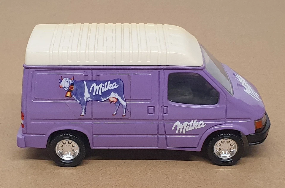Matchbox 11,5 cm largo diecast K 167 - Ford Transit Van Milka - lila/blanco Foto 3 de 4
