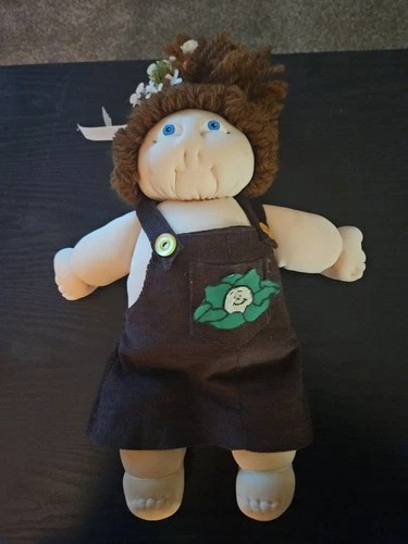 Vintage Cabbage Patch Doll. Good Condition! Read Description.