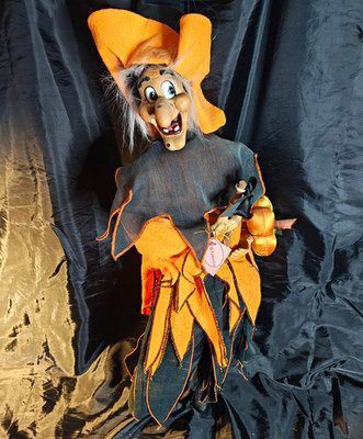 Show-Stoppers Inc Large Witch With Broom Dressed In Orange & Black, w Tags. #1DS