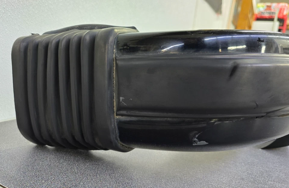 BONITO USADO ORIGINAL PORSCHE 911 CARRERA PARACHOQUES TRASERO CONFIGURACIÓN CON ALMOHADILLAS AMORTIGUADORES 1983-89 Foto 2 de 4