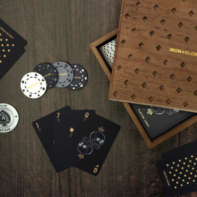 Luckies - Iron & Glory - DEAD MANS HAND POKER SET