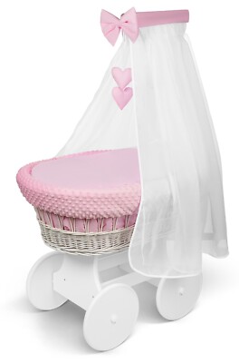Weiße Weidenrollen Moseskorb Baby + komplettes Bettwäsche-Set Grübchenrosa
