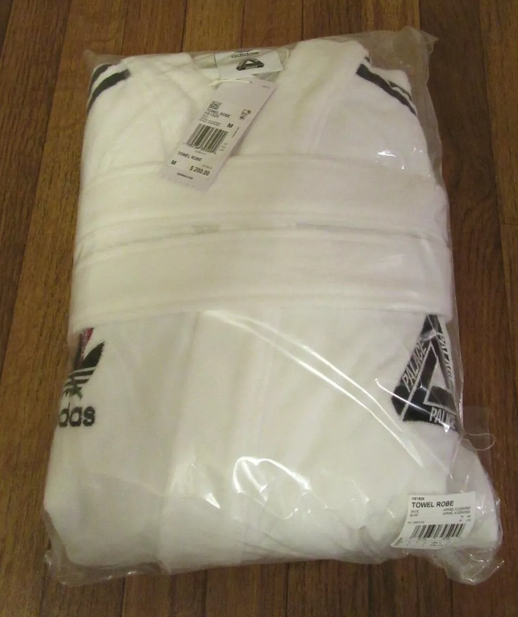 Palace Adidas Palaste Towel Robe Size Medium White Palace Skateboards New 2021