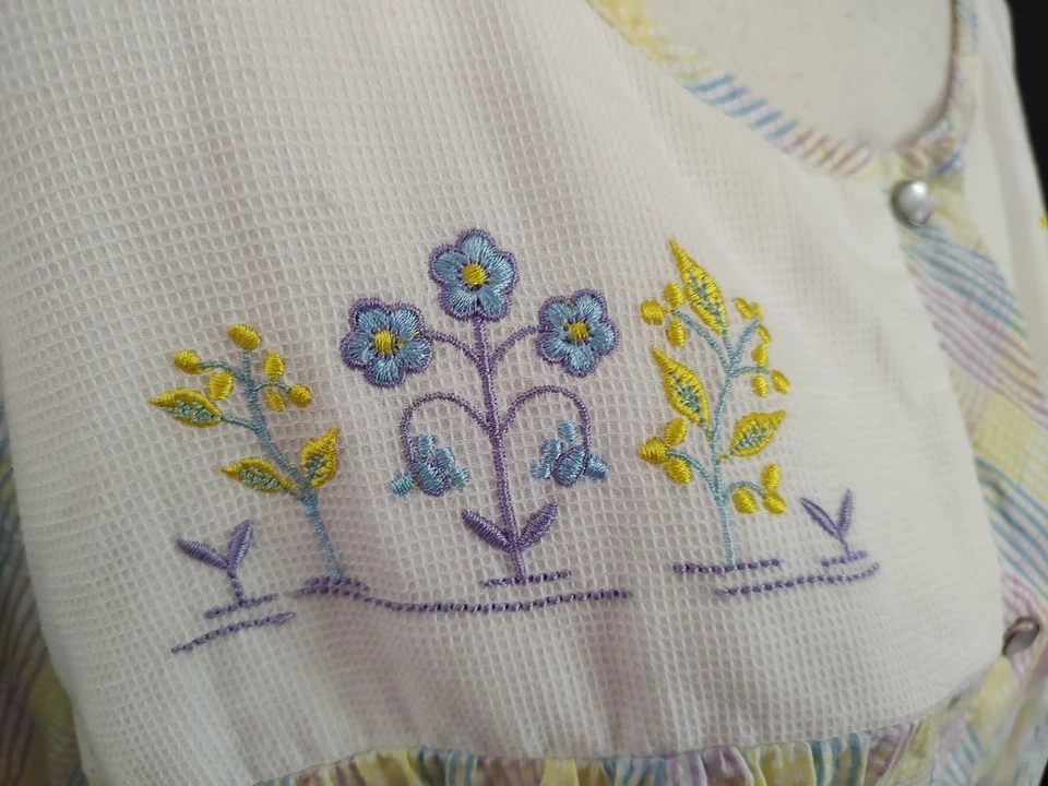 Abrigo bata vintage Vanity Fair House a cuadros Seersucker con bordado floral 3X/4X Foto 4 de 4