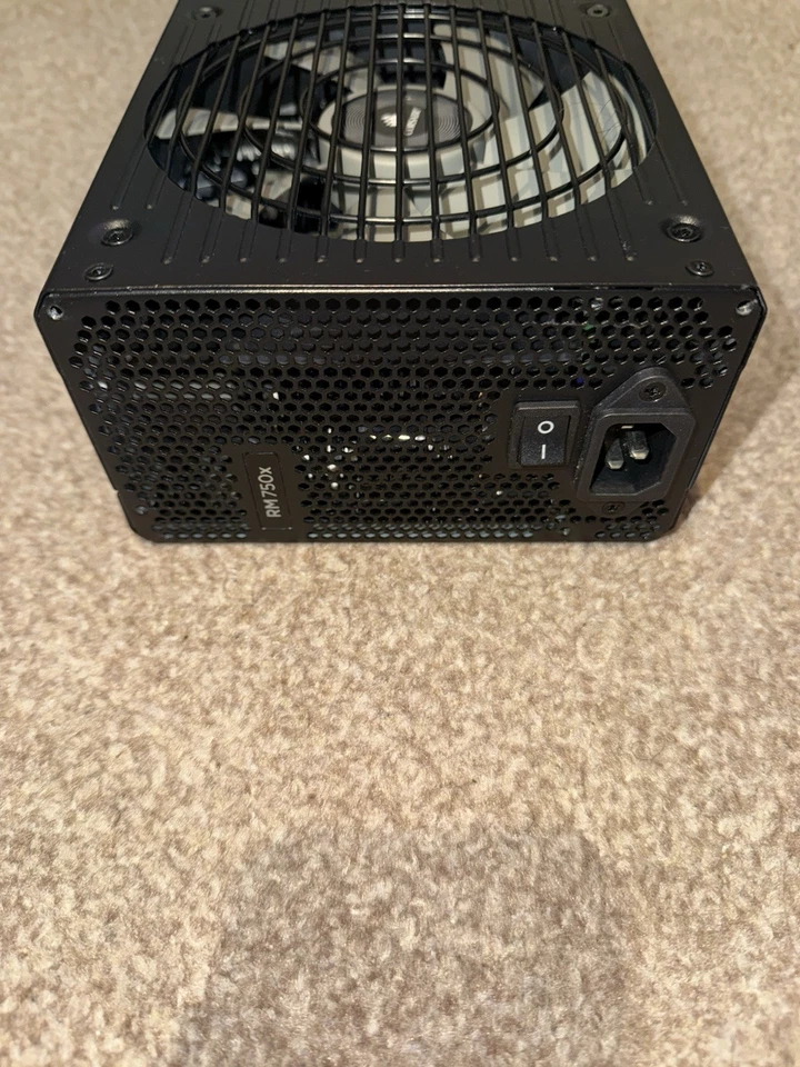 Corsair RM750x Modular Power Supply with Cables Black - Image 3 of 4