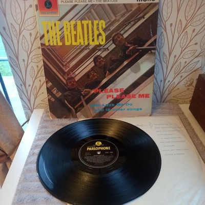 Beatles Please Please Me Lp 4th Press Large Mono UK  VG+ VG+ Super Audio