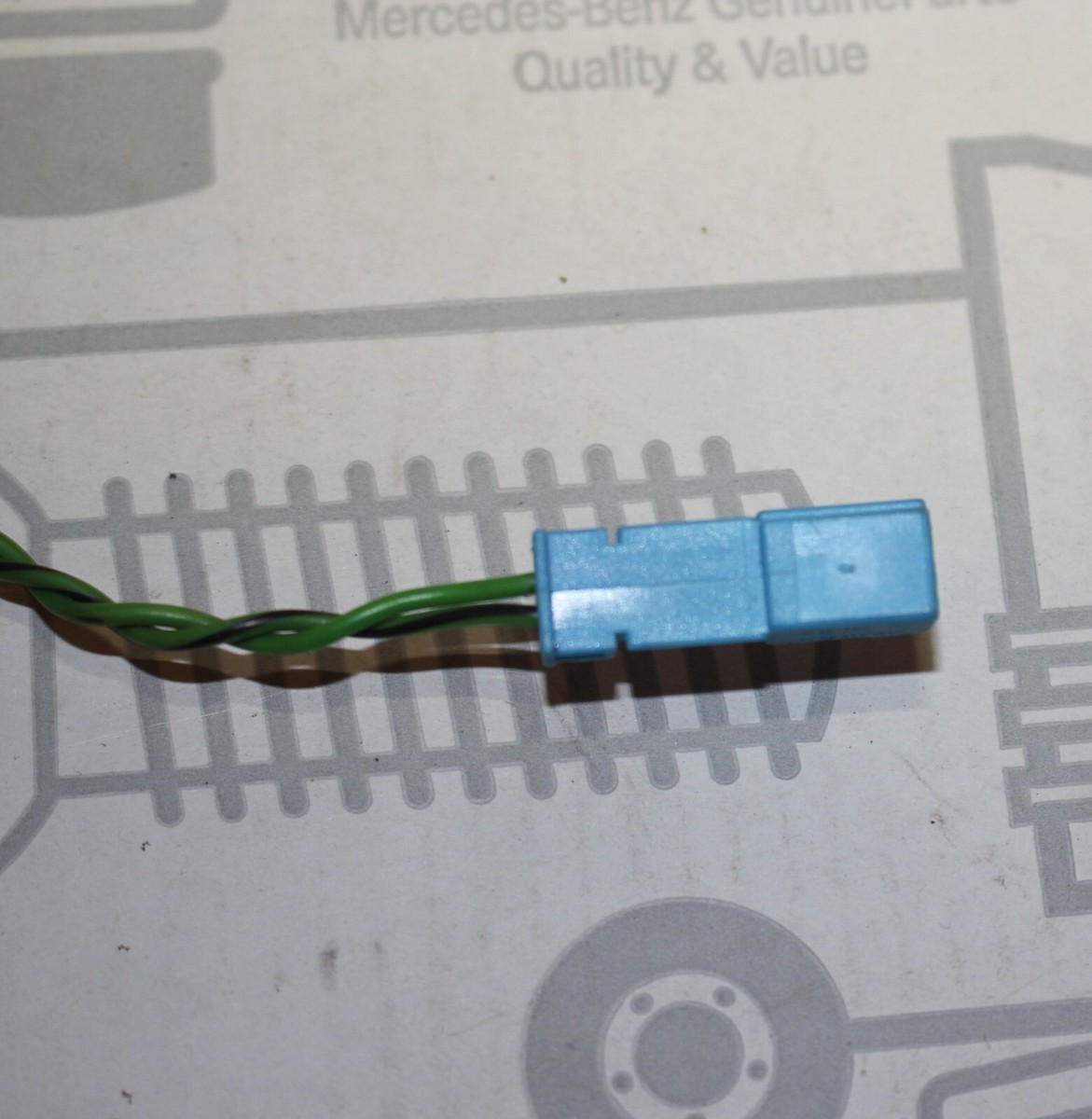 GENUINE MERCEDES-BENZ MB W463 G-CLASS LOUD SPEAKER UNDER DASH GENUINE MERCEDES-BENZ MB W463 G-CLASS LOUD SPEAKER UNDER DASH