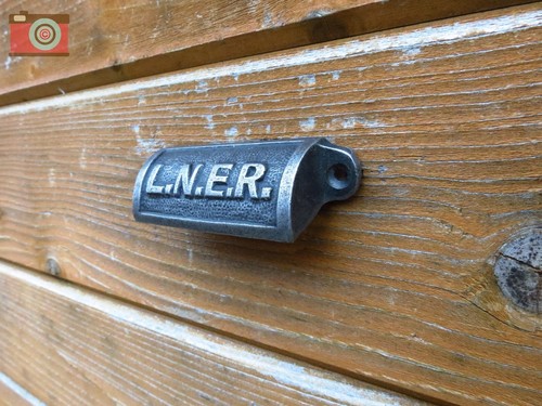 LNER DRAWER & CUPBOARD HANDLES, ANTIQUE STYLE . Cast Iron. Railway Art Deco - Picture 6 of 9