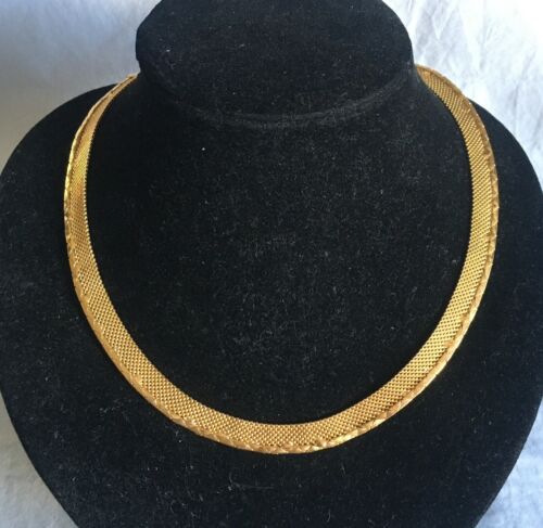 Vintage Gold Plated Cleopatra Collar Necklace With Pine Cone Fastener - Photo 1/5