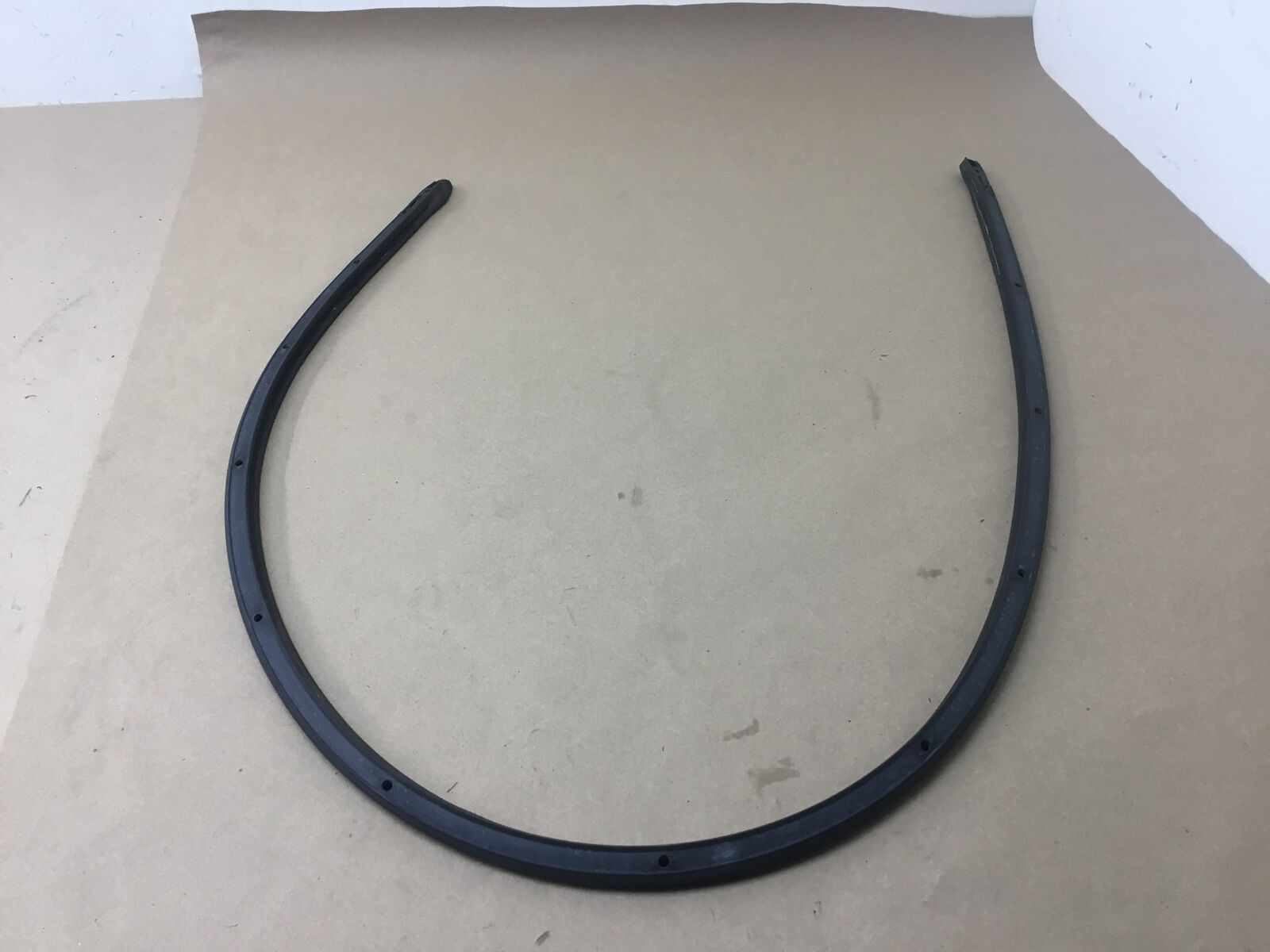 Lexus LS460 2008 Front Right Passenger Door Weather Strip Seal 0709