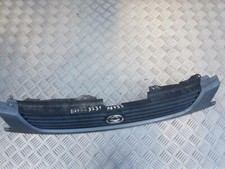 Calandre Mazda 323