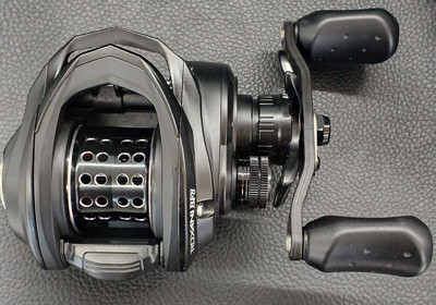 Abugarcia Roxani Bf8 Bait Reel | eBay