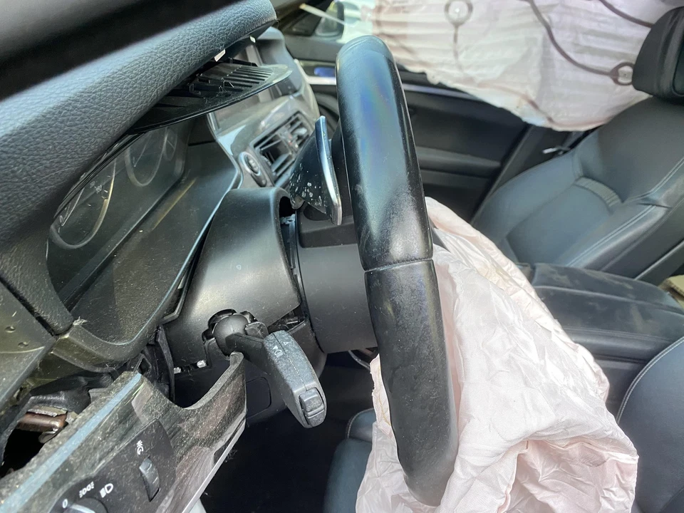 (SOLO PARA VOLANTE) 11 12 13 14 BMW 535I Volante Foto 2 de 2