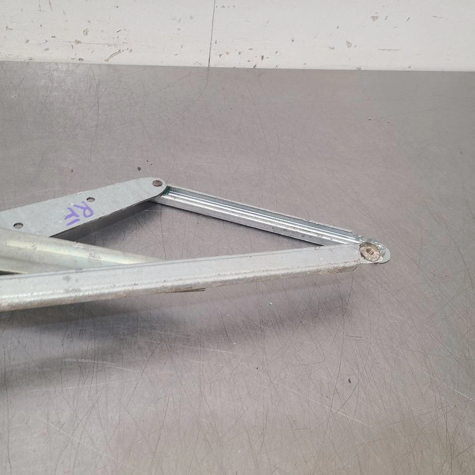 01 2001 LEXUS LX470 FRONT DOOR WINDOW GLASS REGULATOR RIGHT PASSENGER - Image 4 of 4