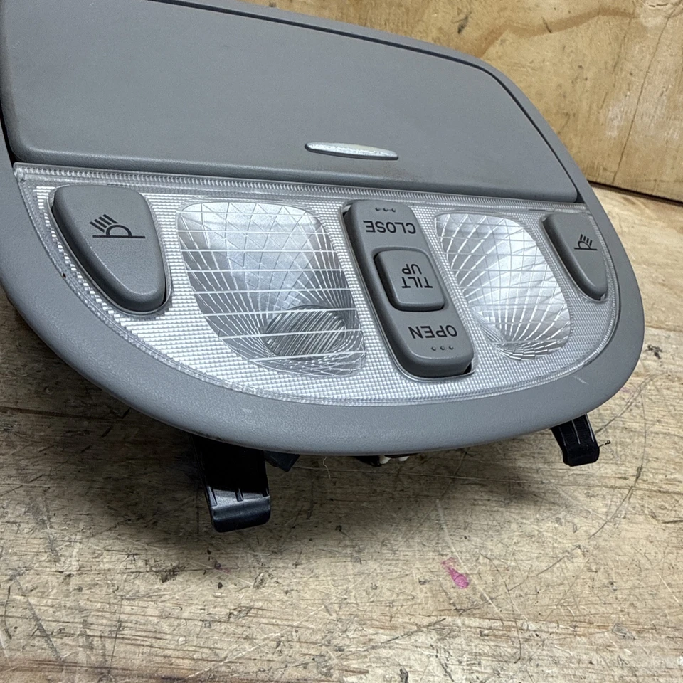 2007-2012 Hyundai Santa Fe Overhead Dome Light w/Sunroof Switch & Cubby OEM - Image 2 of 4
