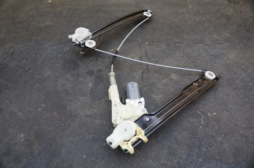 Motor regulador ventana puerta derecha OEM Porsche 911 Boxster Cayman 718 12-18 Foto 2 de 4