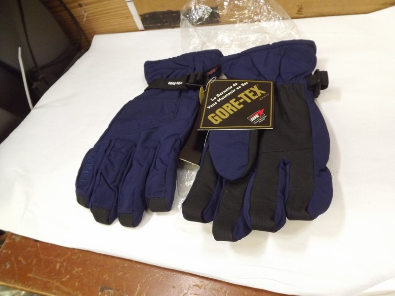 L.L. Bean Navy Blue Size Medium Goretex  Gloves with Rubber Palm