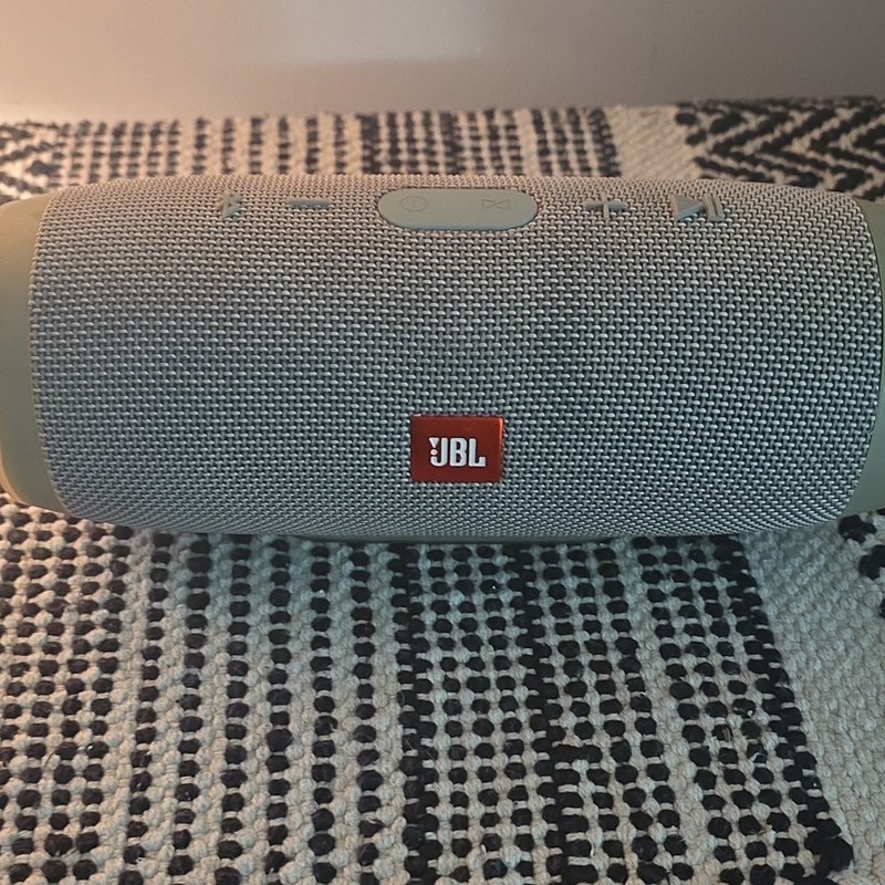 JBL Charge 3 - Highly rated Buy It For Life recommendation