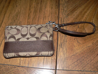 Authentic Coach Signature C Legacy Stripe Wristlet 