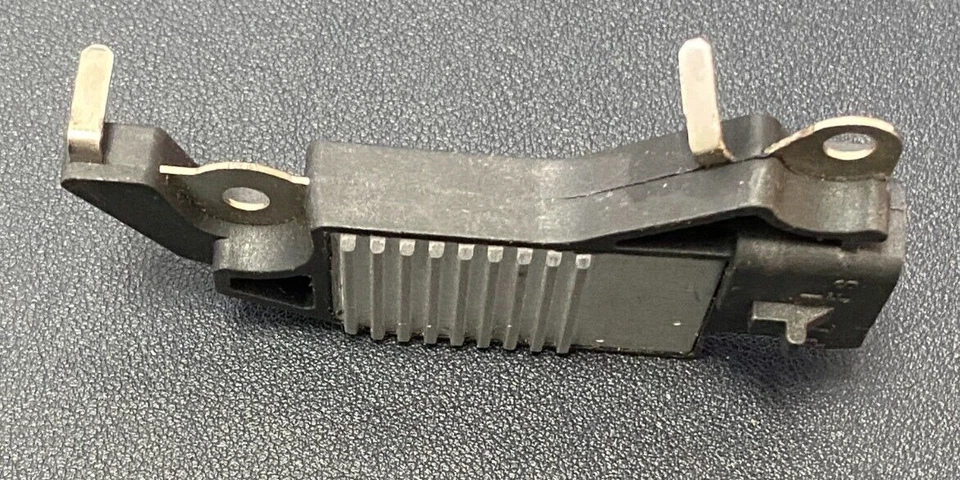 SMP VR472 NEW Voltage Regulator - Image 4 of 4