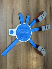 Thomas Trackmaster Tidmouth Sheds And Turntable With Blue Train Track