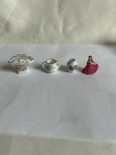 12th Scale Dolls House Vases & Ornament