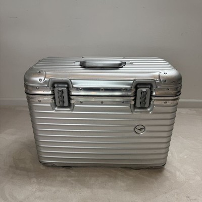 Rimowa Lufthansa Topas Pilot Trolley 29L Silver 2 wheels Carry