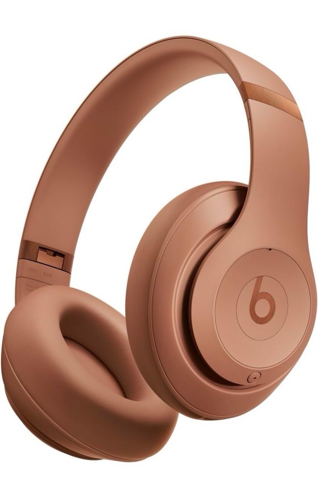 Beats Studio Pro X Kim Kardashian