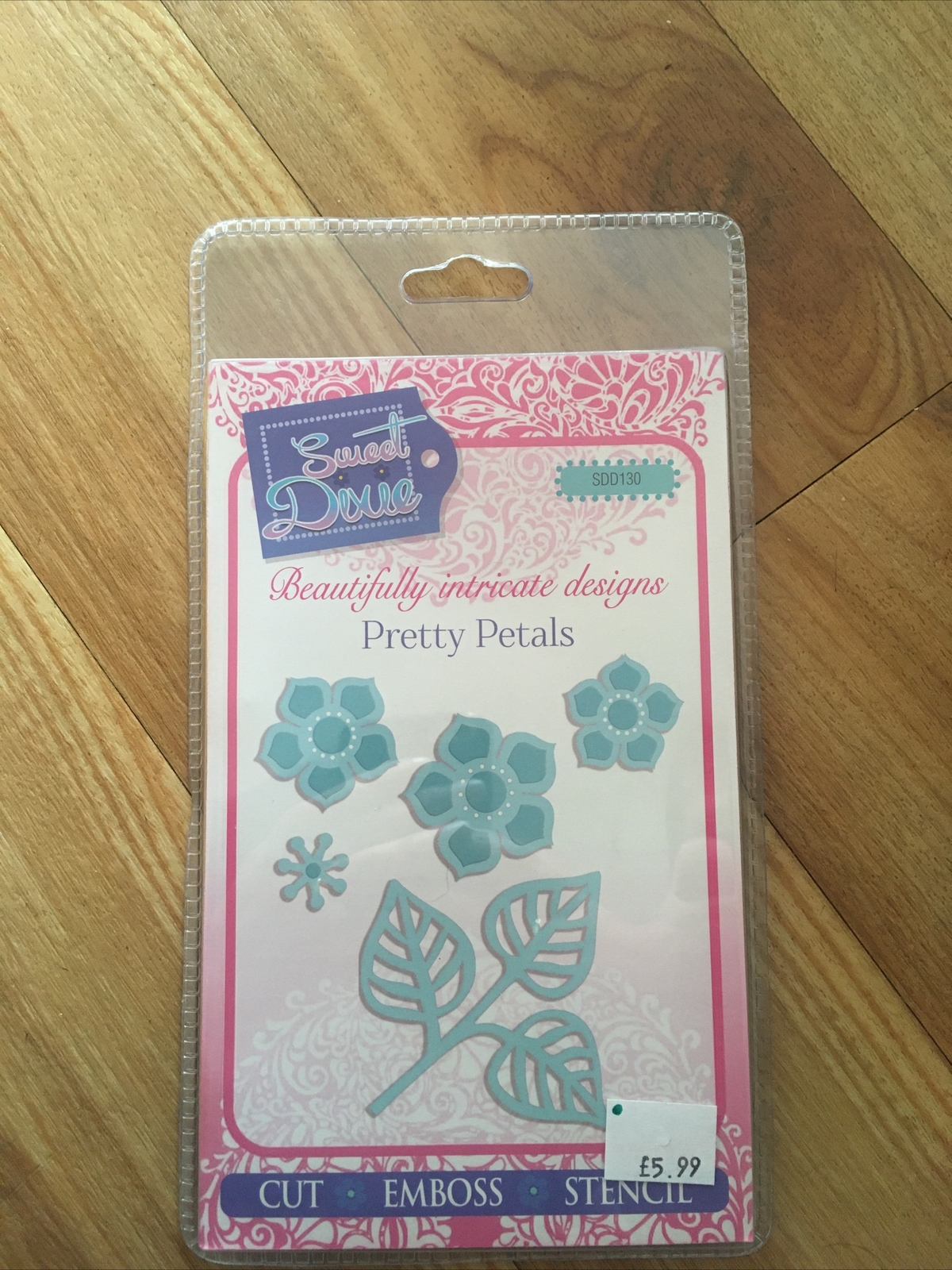Sweet Dixie Pretty Petals Cutting die set SDD130 Floral Flowers Cut Emboss