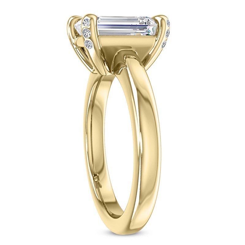 Solitaire 2.08 Ct VS1 Natural Emerald Cut Diamond Engagement