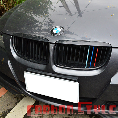 ///M-color Matte Black BMW E90/E91 4DR Sedan Front Grills 05-08 318d 320d - Picture 5 of 5