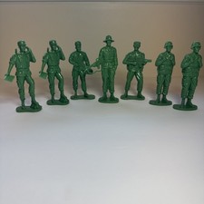 C-P Inc. Green Army Men Military Soldiers Plastic Figures Lot of 7