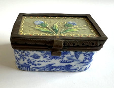 Antique 19th Chinese Blue and White Porcelain Small Lidded Box 3.75"x2.5"x1.5