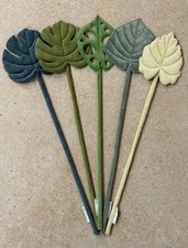 CJ Hendry Flower Shop - Leaves (5)