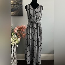 Tahari Printed Faux-Wrap Sleeveless Pleated Fit & Flare Midi Dress Size Medium