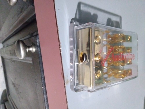 audiopipe fused distribution block 4ga to 8ga 24k gold finish - Picture 3 of 5