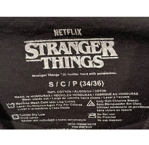 STRANGER THINGS Hellfire Club schwarzes kurzes T-Shirt. Größe S - Bild 2 von 3