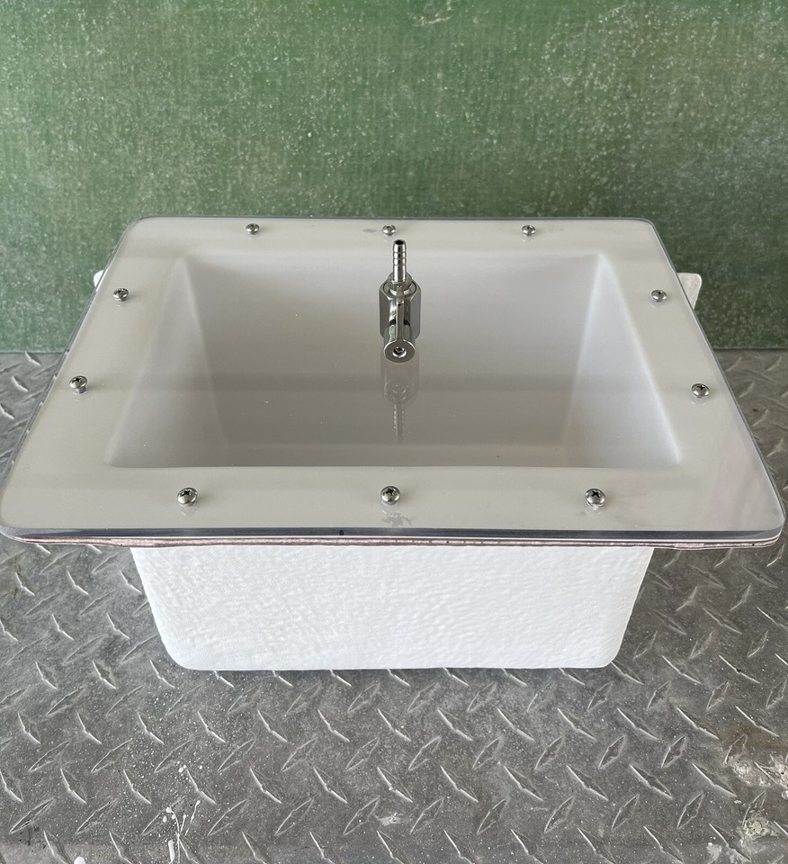 Small Sea Chest Baitwell or Livewell Pump Box Only eBay