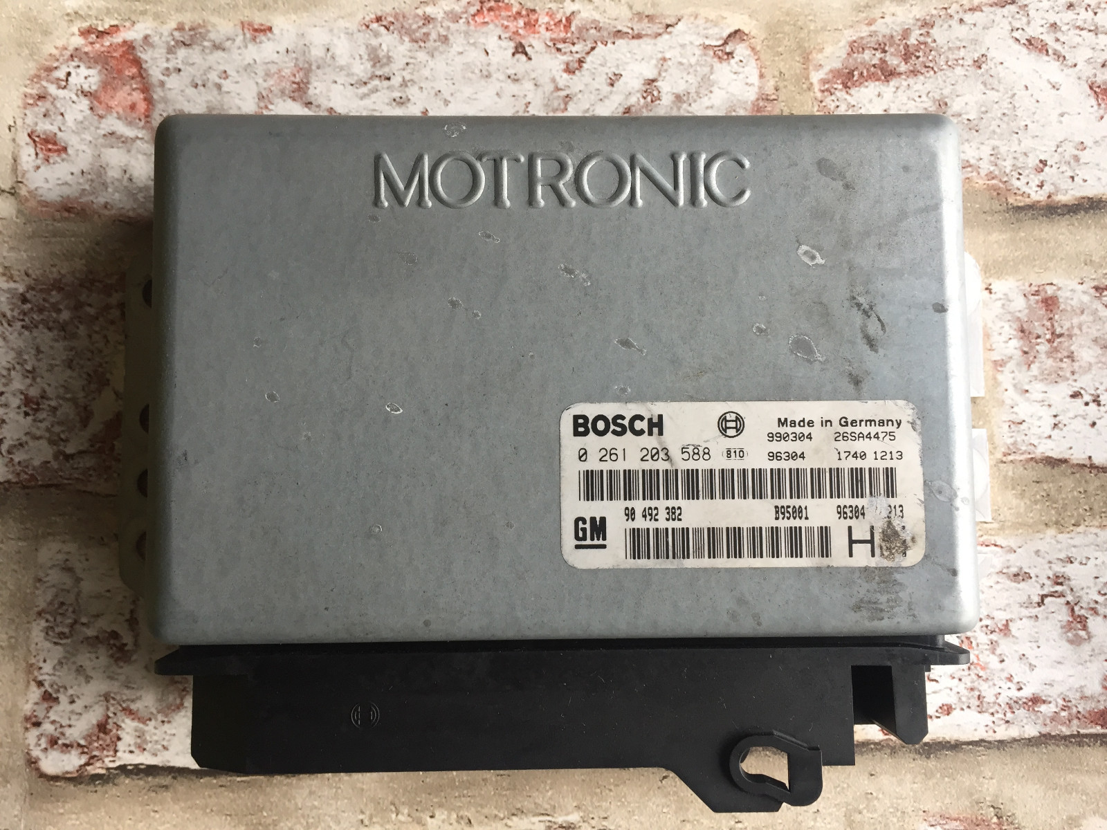 Bosch 0261203588 Engine ECU for Vauxhall Omega X25XE 2.5 V6 (GM 