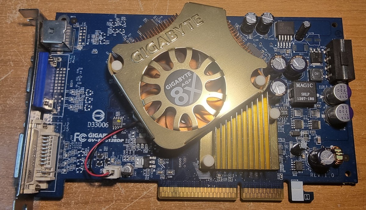 Gigabyte GV-N66128DP GeForce 6600 128MB AGP