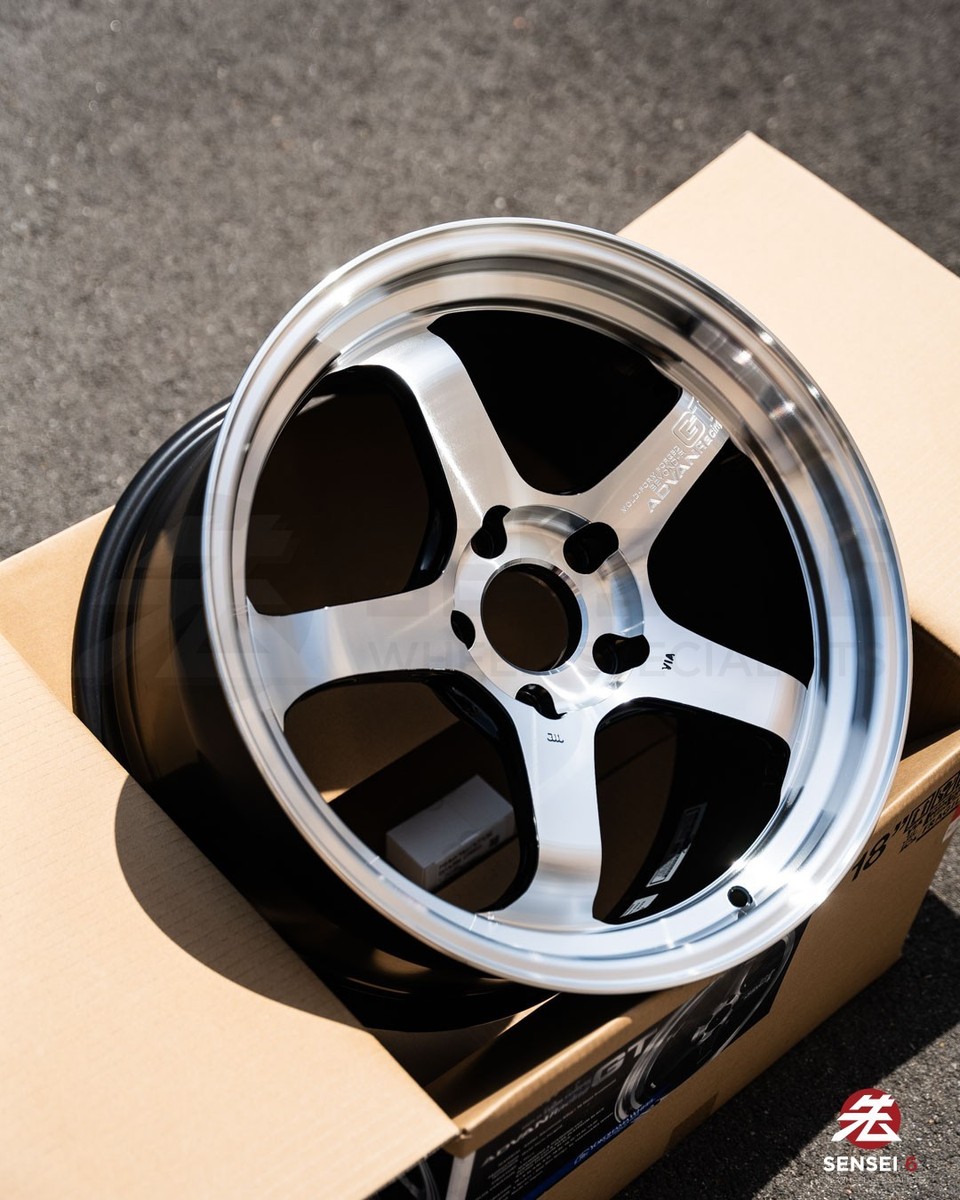 Advan GT Beyond-R 18x10 +40 5x120 Machining & Diamond Cut / Civic