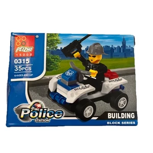 Bâtiments Peizhi Series (35 Pièces) Véhicule de police ATV - NEW Âges 6 & En haut