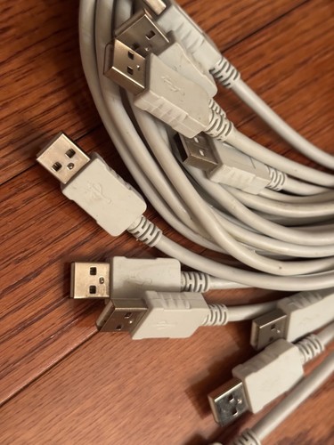10 Genuine USB iPad Charger Cable - Picture 2 of 3