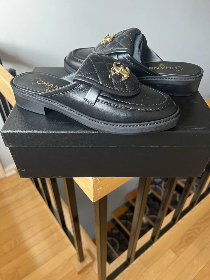 Women’s Chanel Shoes Loafers Black Quilted 25C Turnlock Mules Slides 36.5 NIB