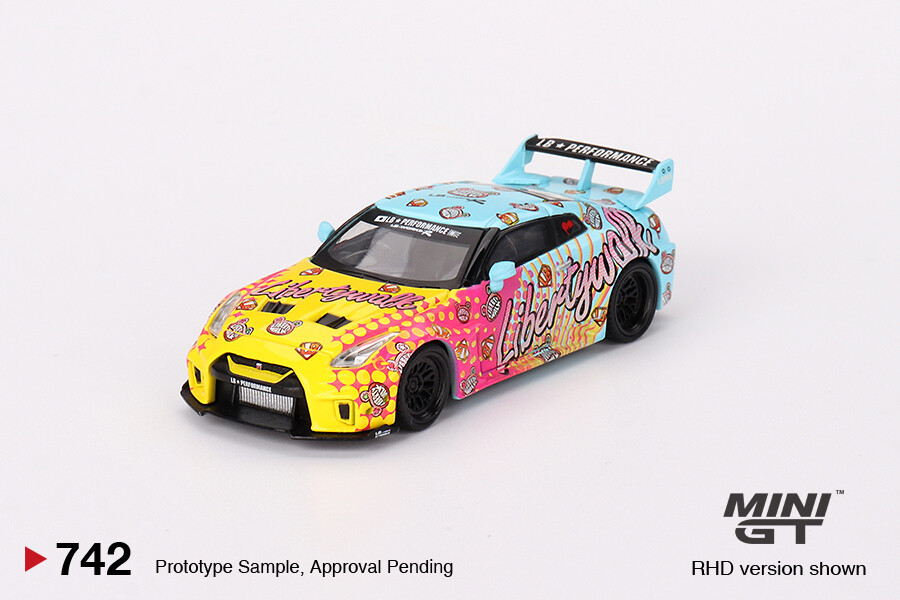 MINI GT チェイスLBWK KUMA日産35GTRR ミニGT In Stock) Mini GT #742 LB-Silhouette WORKS GT NISSAN 35GT-RR